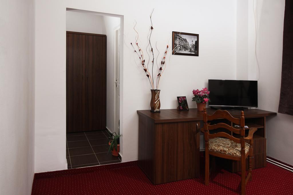 Pensiunea Floare De Colt Hotel Baile Herculane Exterior photo