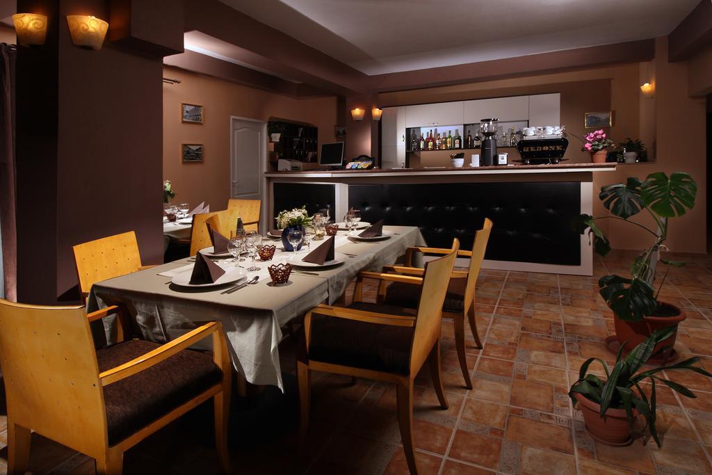 Pensiunea Floare De Colt Hotel Baile Herculane Exterior photo
